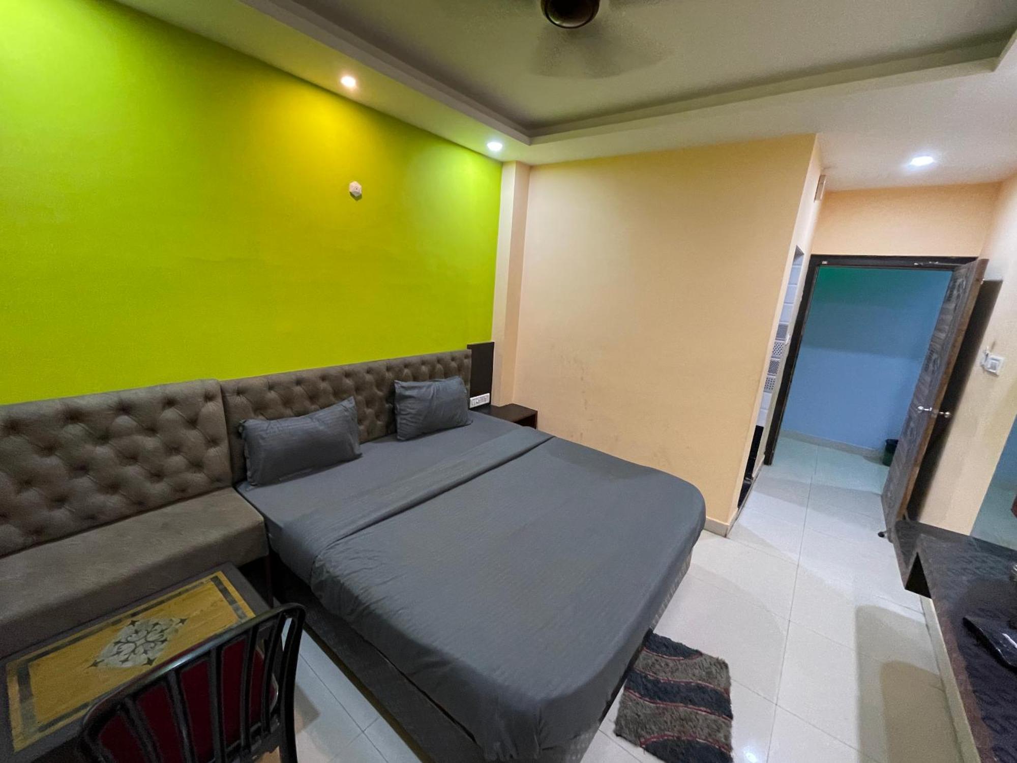 Hotel Seven Inn By Seven Group Puri Buitenkant foto