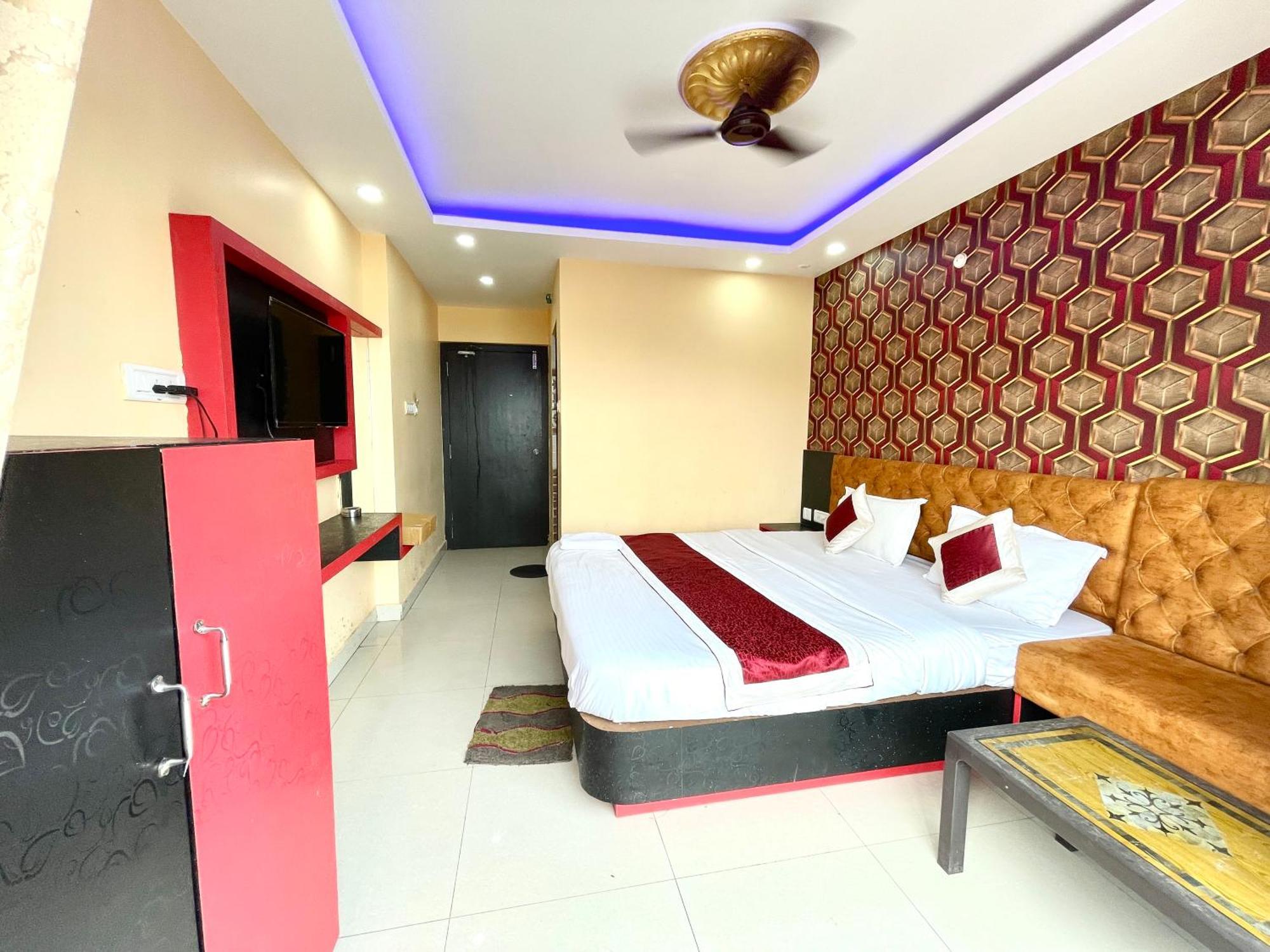 Hotel Seven Inn By Seven Group Puri Buitenkant foto