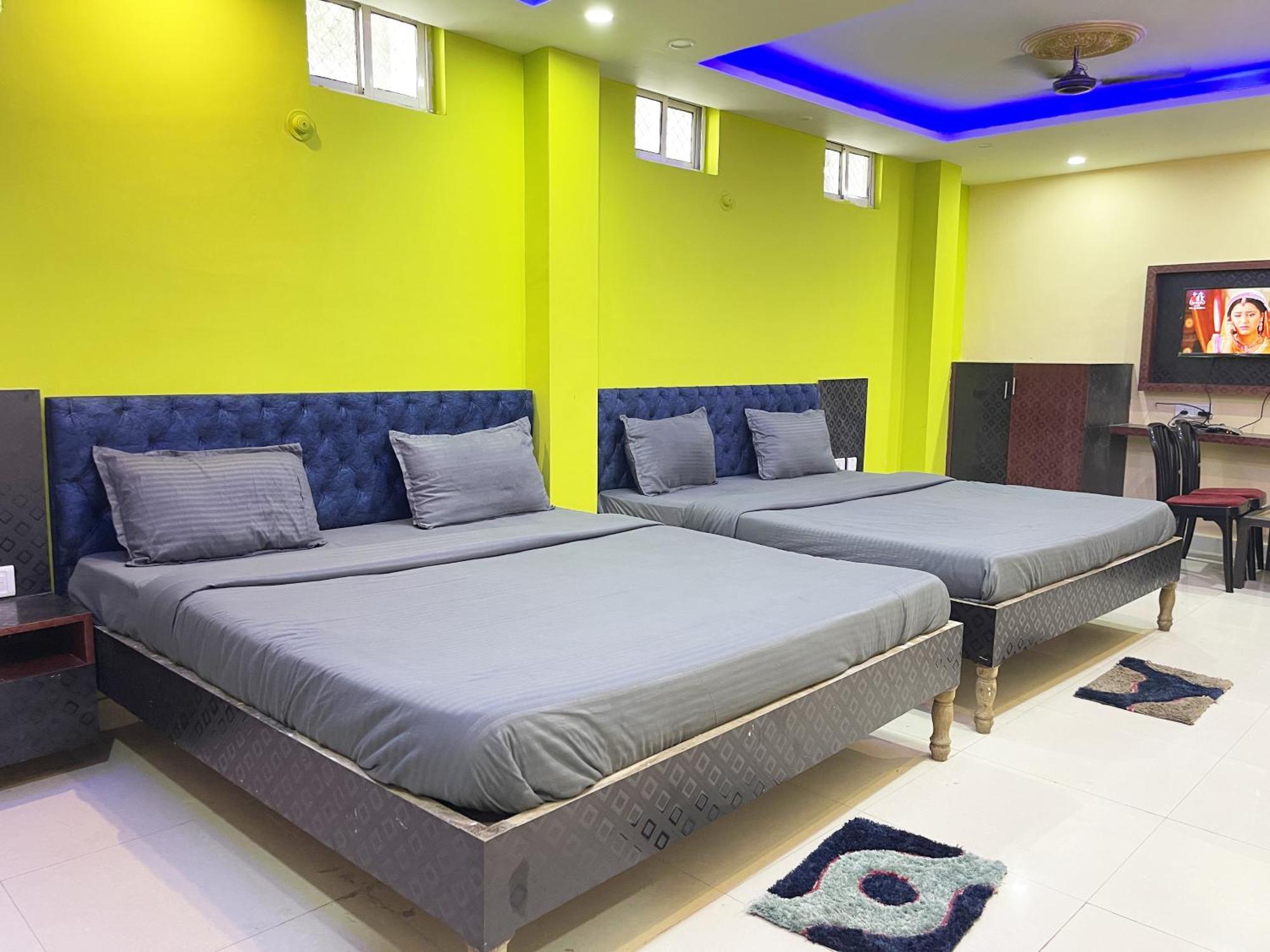 Hotel Seven Inn By Seven Group Puri Buitenkant foto