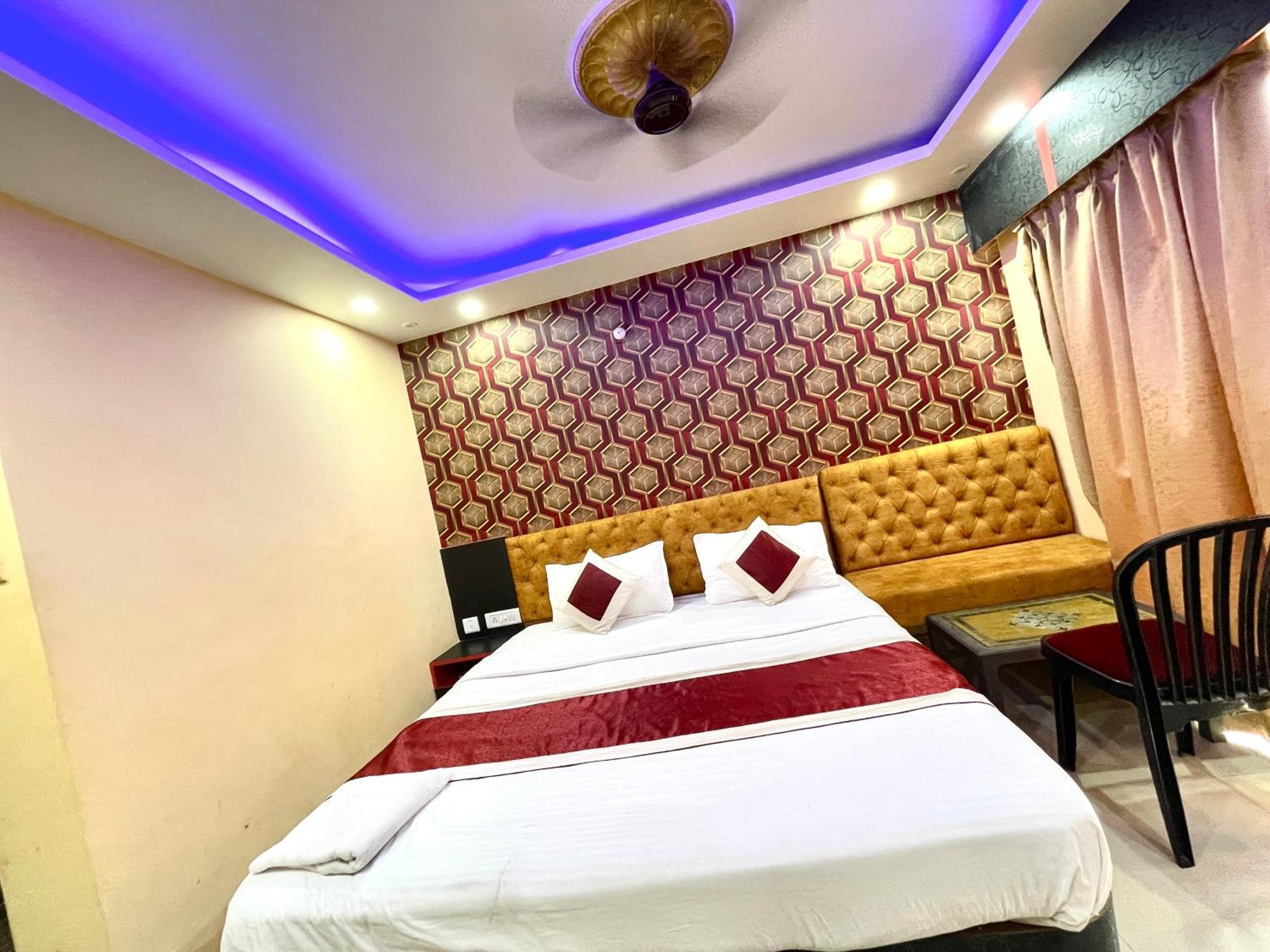 Hotel Seven Inn By Seven Group Puri Buitenkant foto