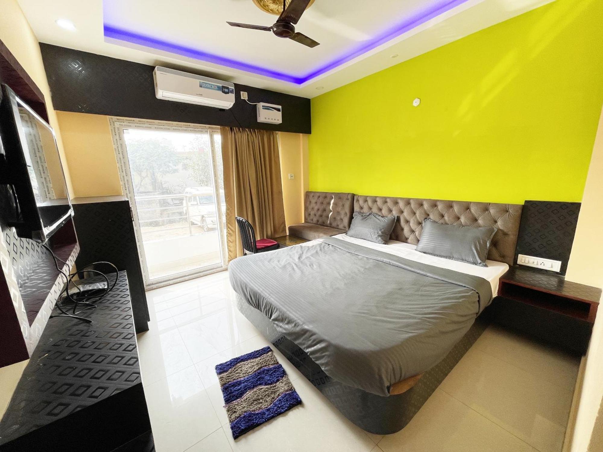 Hotel Seven Inn By Seven Group Puri Buitenkant foto