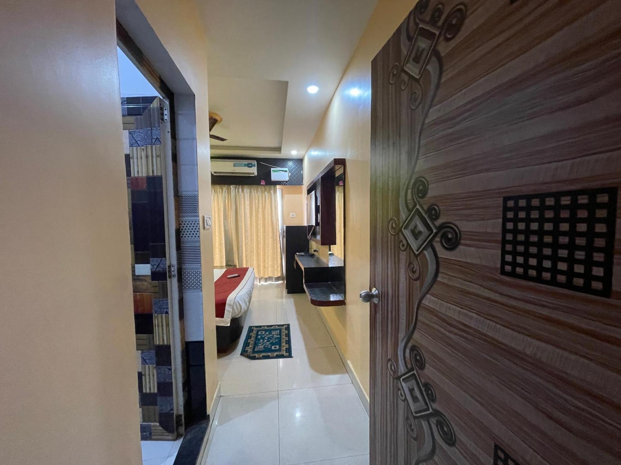 Hotel Seven Inn By Seven Group Puri Buitenkant foto