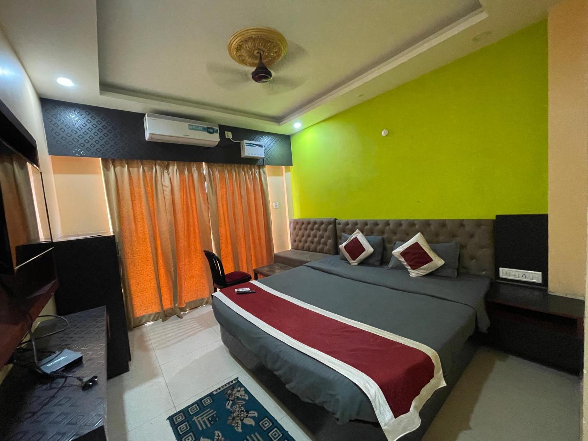 Hotel Seven Inn By Seven Group Puri Buitenkant foto