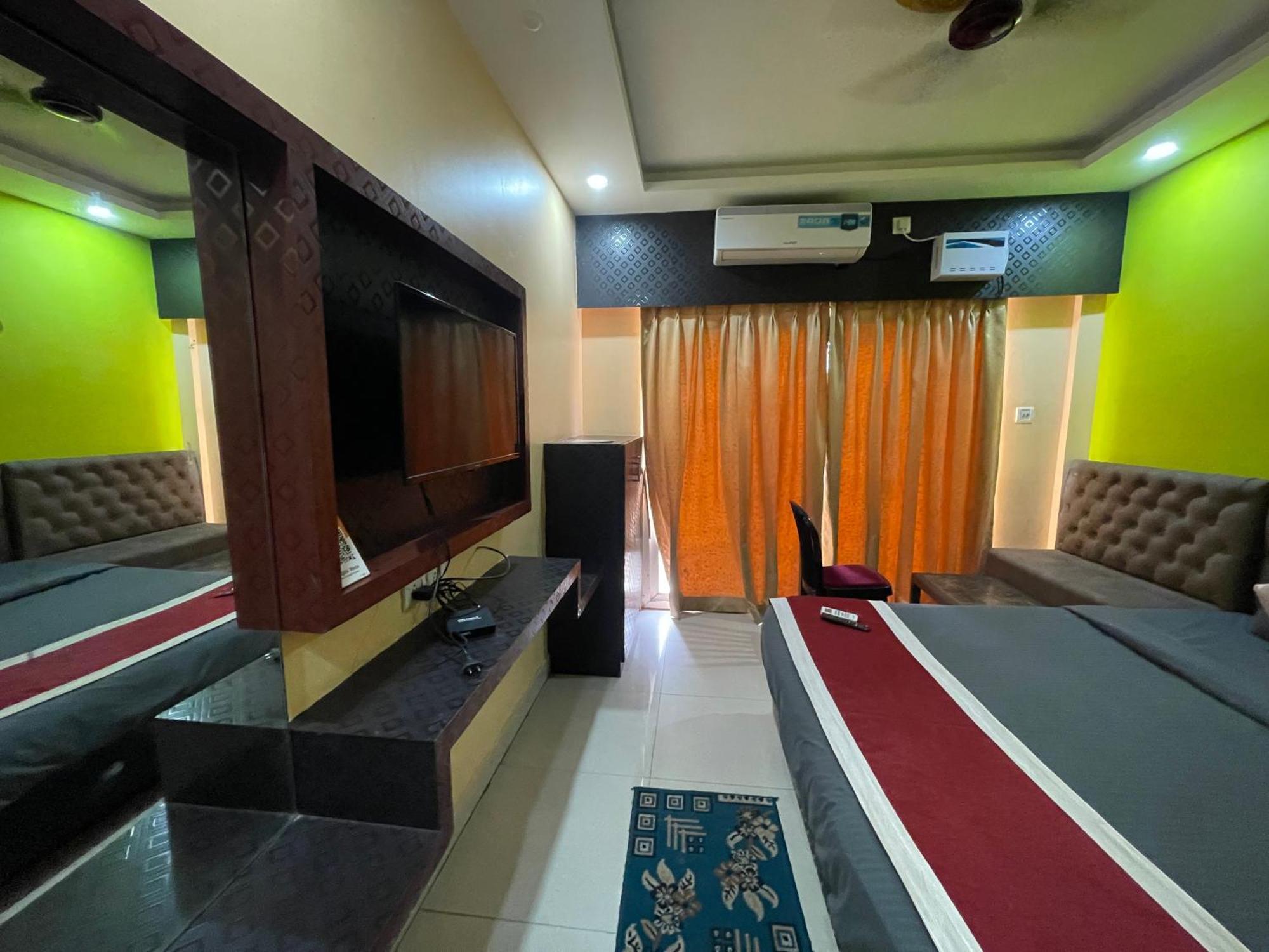 Hotel Seven Inn By Seven Group Puri Buitenkant foto